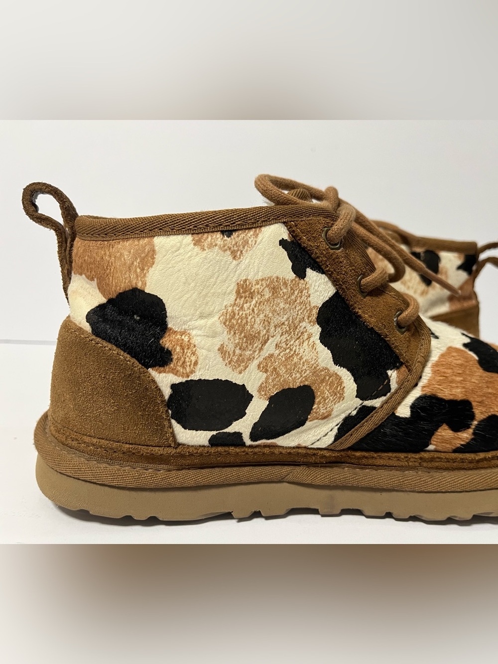 UGG NEUMEL COW PRINT CHESTNUT SUEDE SHEEPSKIN ANKLE WOMEN'S BOOTS SIZE US 8 - Picture 9 of 12